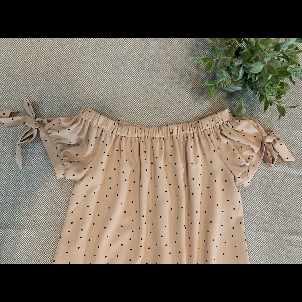 She and Sky Off-Shoulder Short Sleeve Dress - Picture 4 of 7